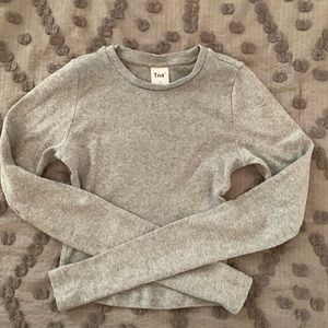 Aritzia TNA Gray Long Sleeve T-shirt
